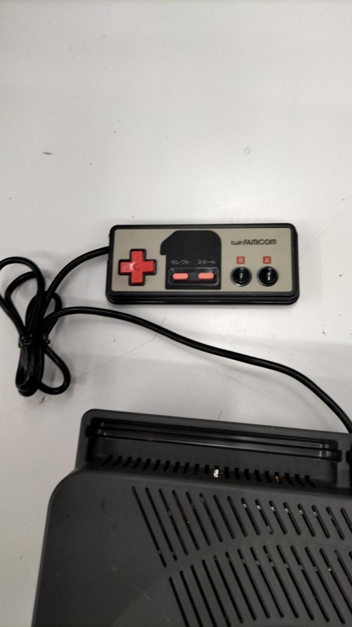 Twin Famicom Model AN500B SHARP