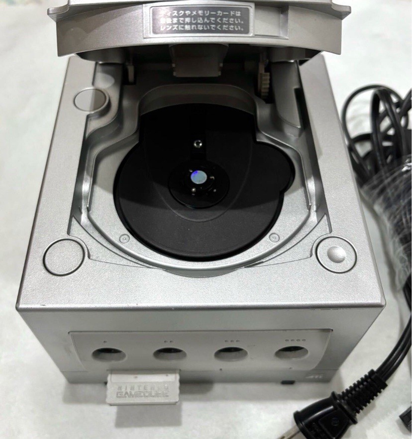 Nintendo GAMECUBE Console & Controller Silver Japan Import DOL-101(JPN) Complete