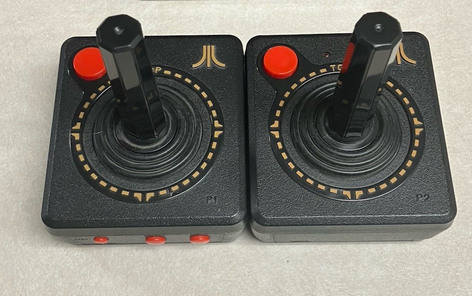 Atari Flashback 4 Classic Game Console 76 Pre-loaded games – Tested