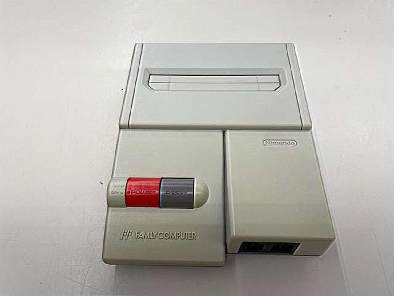 Retro Game Console Model HVC 101 NINTENDO