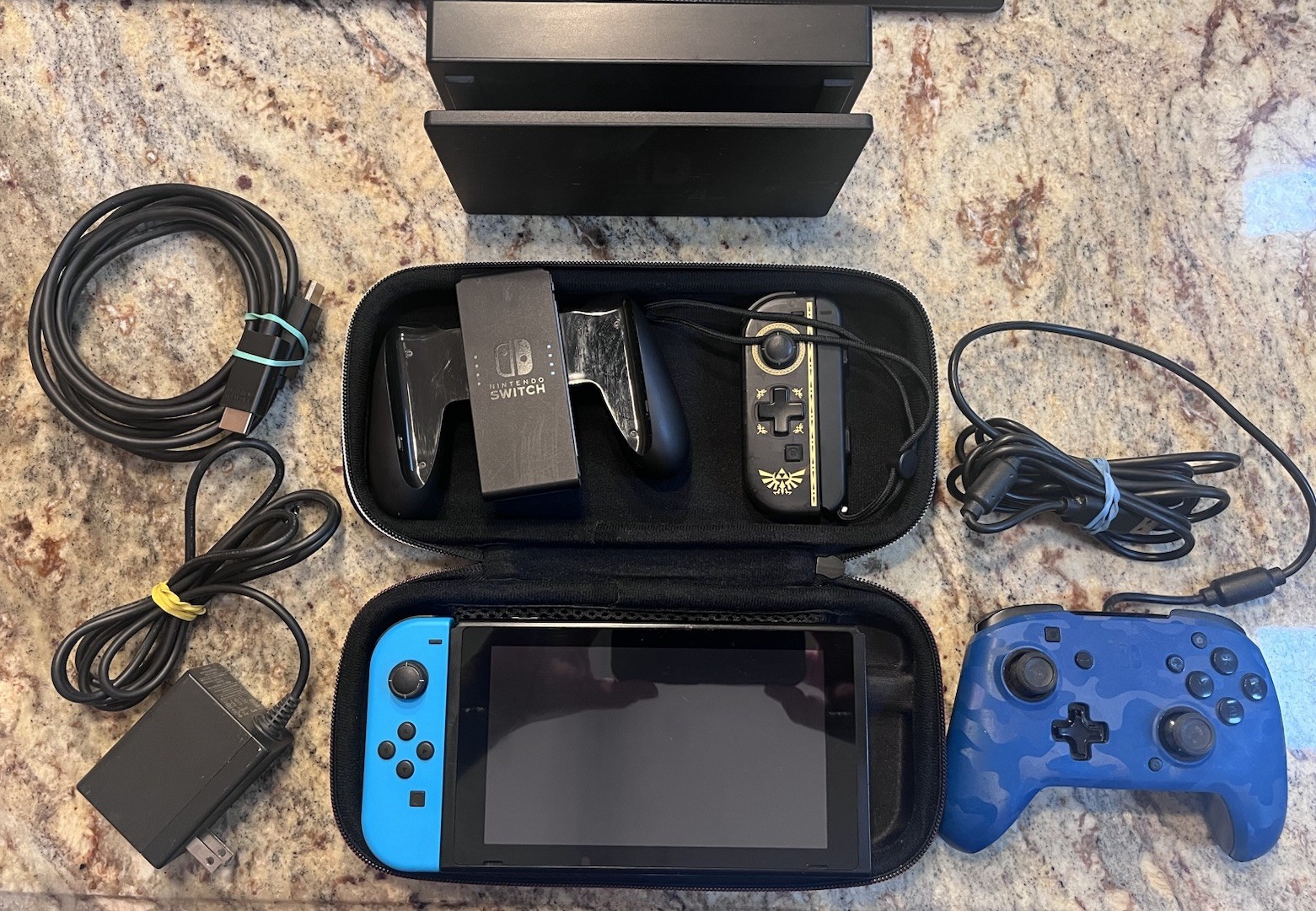 Nintendo Switch HAC-001 Handheld Console – 32GB – bundle with Extras