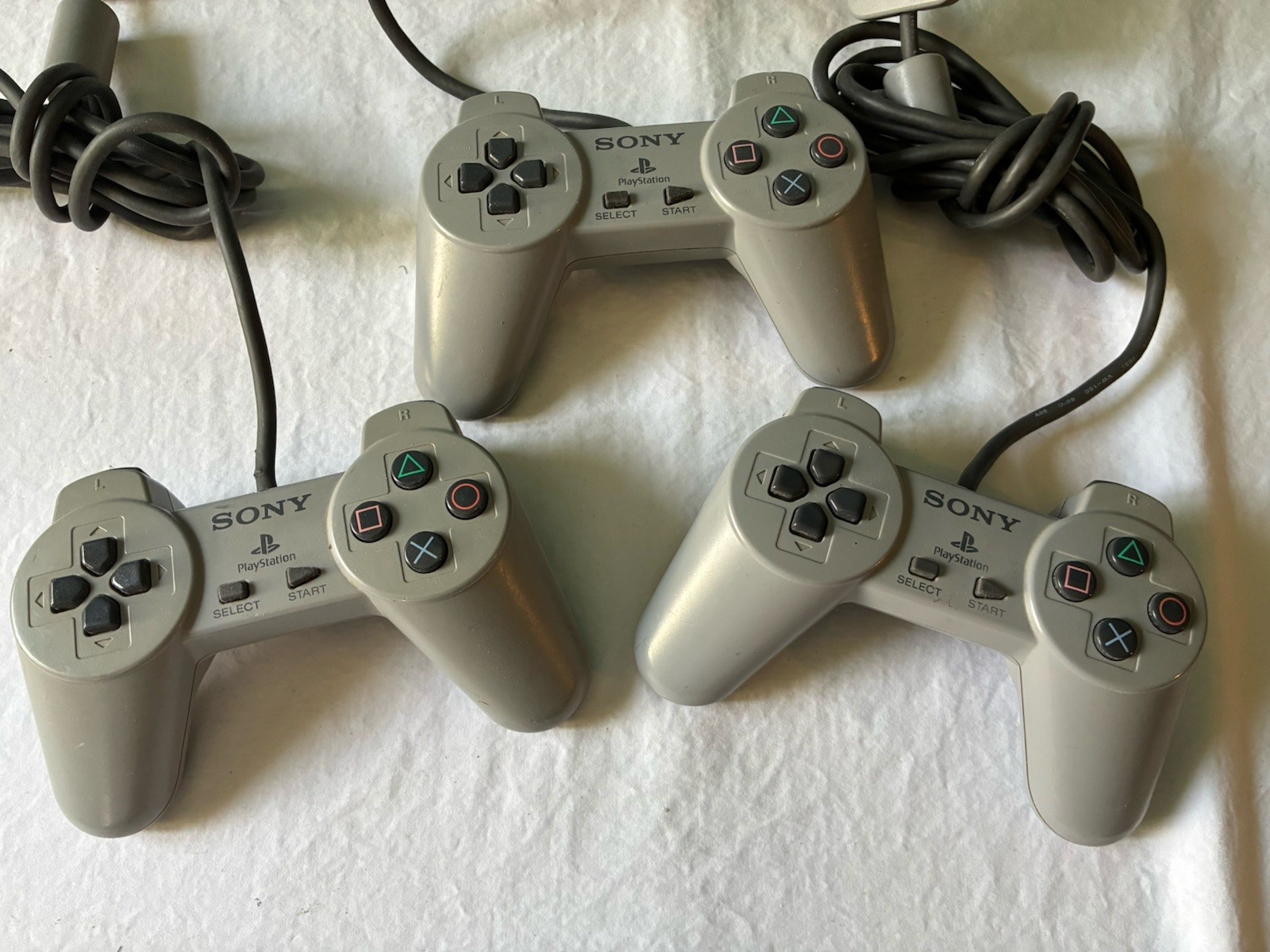 SONY PS1 PLAYSTATION 1 CONSOLE SCPH-7501 Memory Card 4 Games, 4 Controllers More