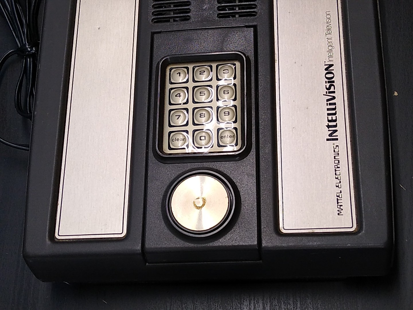 Mattel Intellivision Model 2609 Video Game Console – FOR PARTS OR REPAIR
