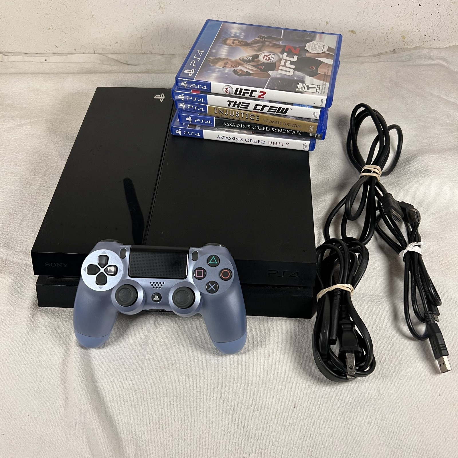 Sony PlayStation 4 500GB Gaming Console Black CUH-1001A Bundle 5 Games