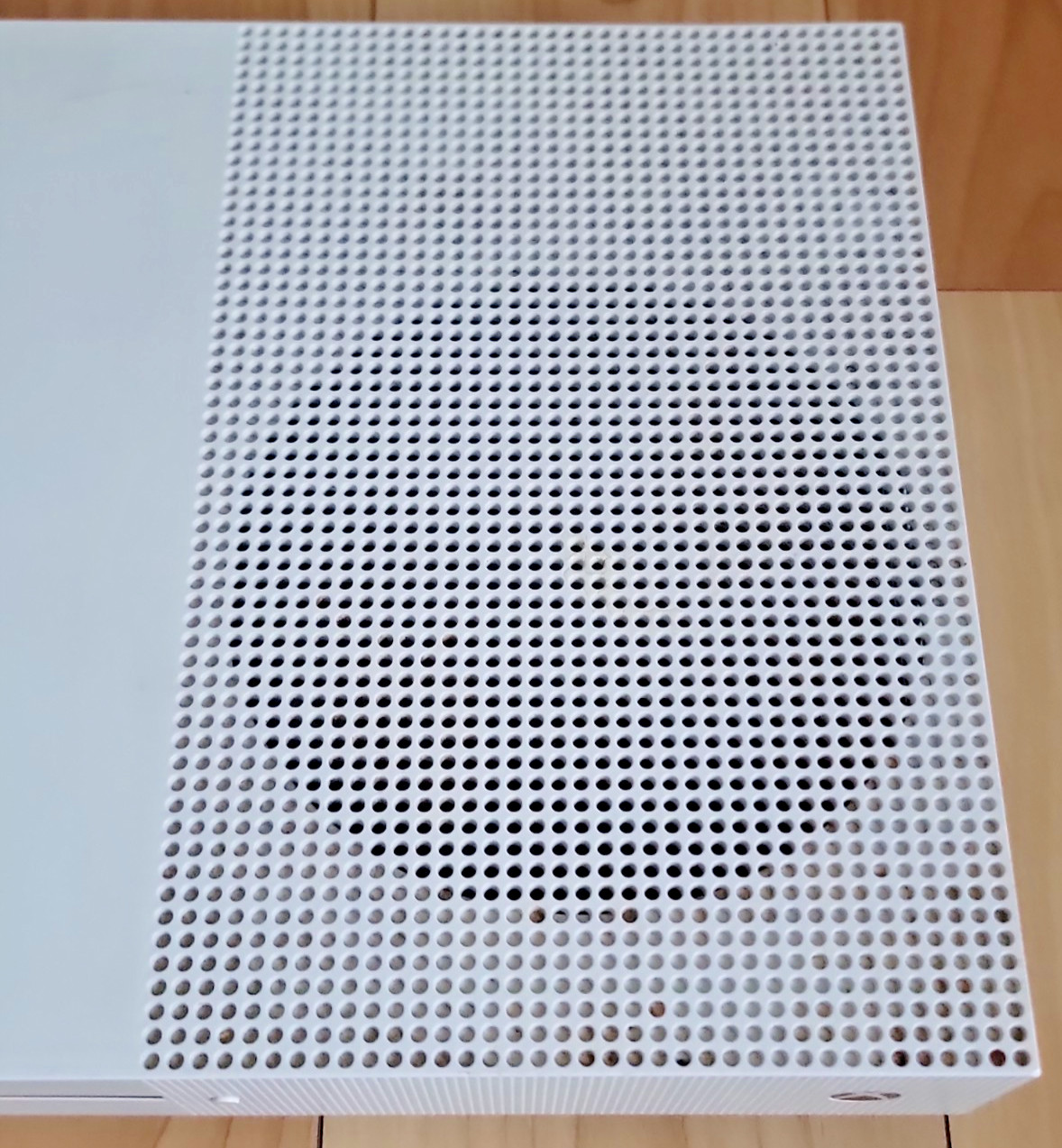 Microsoft Xbox One S All-Digital Edition 1681 Console Only 320GB FOR PARTS READ