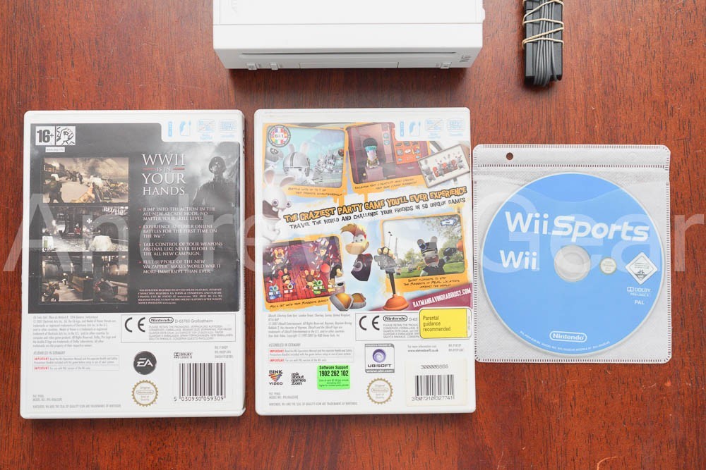 Nintendo Wii White Console Bundle – 2 Remotes, Nunchuk, Sensor Bar & 3 Games