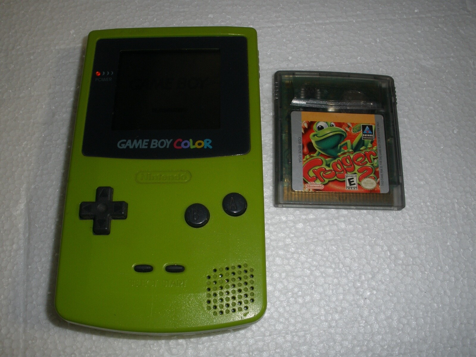 Nintendo Gameboy Color Kiwi Green with Frogger 2 game