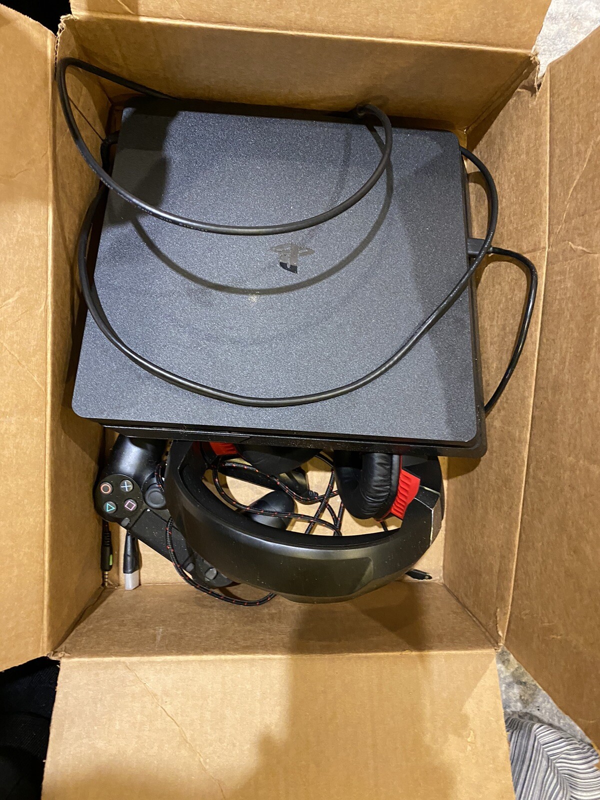Playstation 4 slim 1TB, With 1 Controller And 1 Headset (Used For 1 Month Only)
