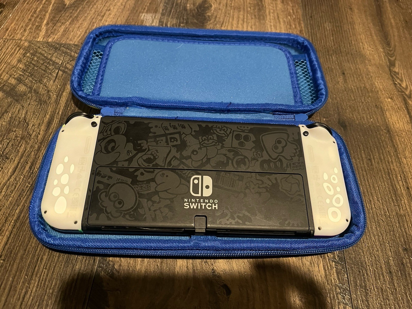 Nintendo Switch (OLED Model) Splatoon 3 Special Edition With Carrying Case