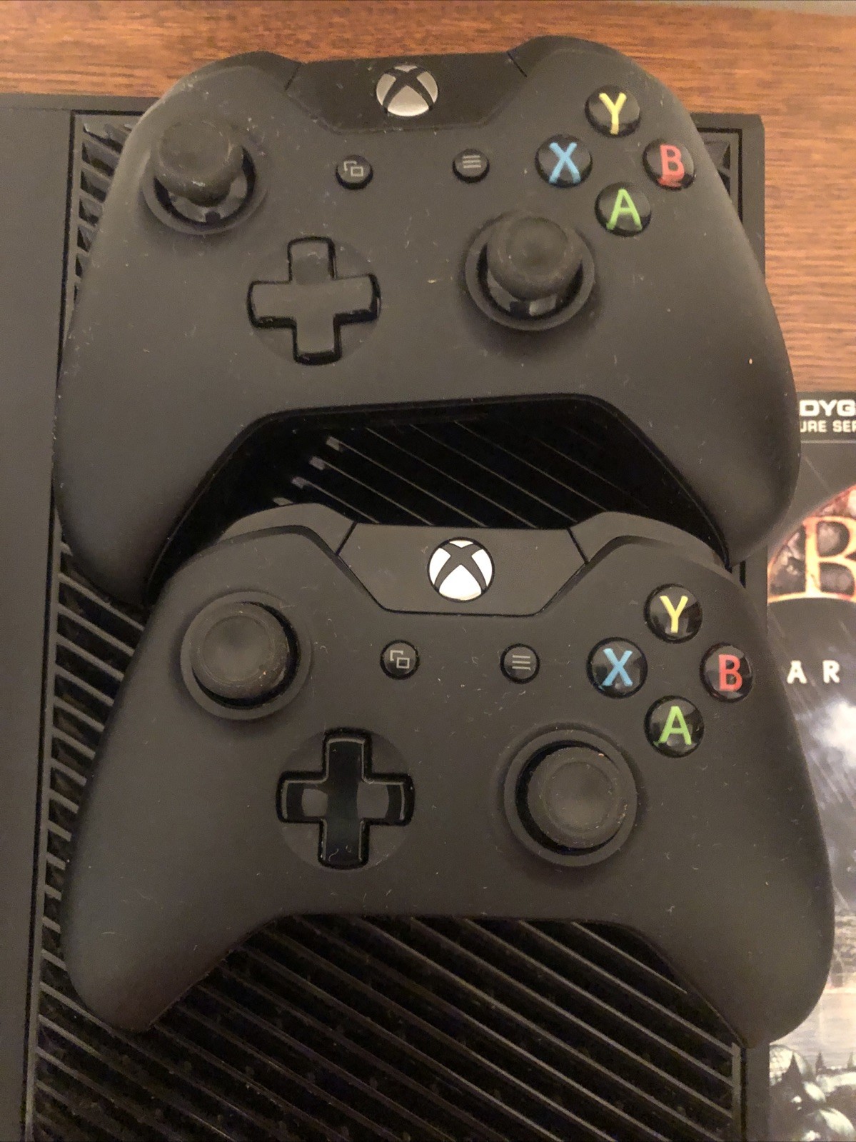 Microsoft Xbox One 1540 500gb Game Console , 2 Controllers,8 Games,Media Remote
