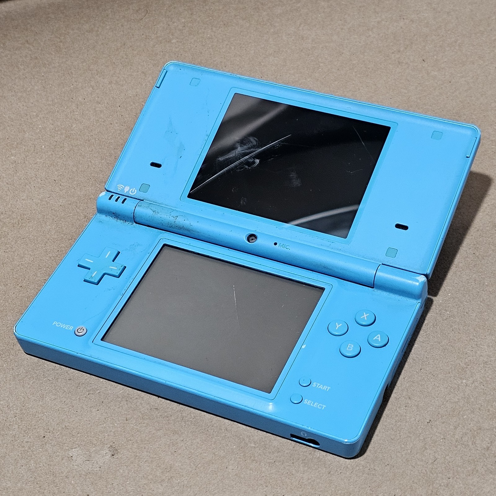 Nintendo DSi TWL-001 Handheld Portable Video Game Console Blue UNTESTED AS IS
