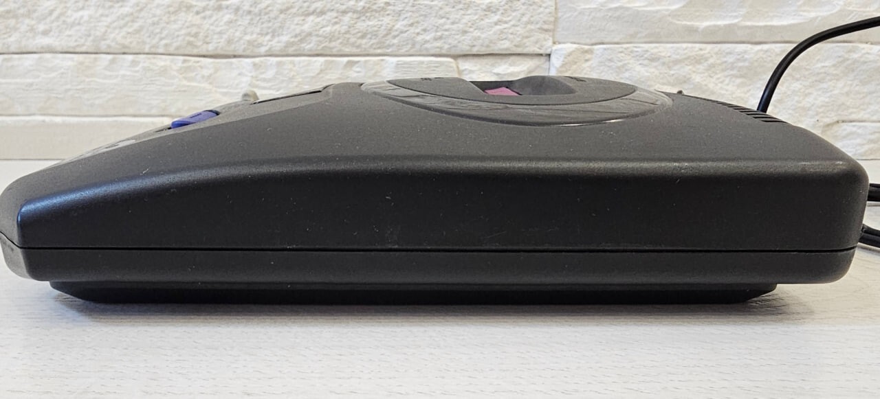 Mega Drive 2 Retro Vintage 1990s TV Game Console analog Sega 16 bit for repair