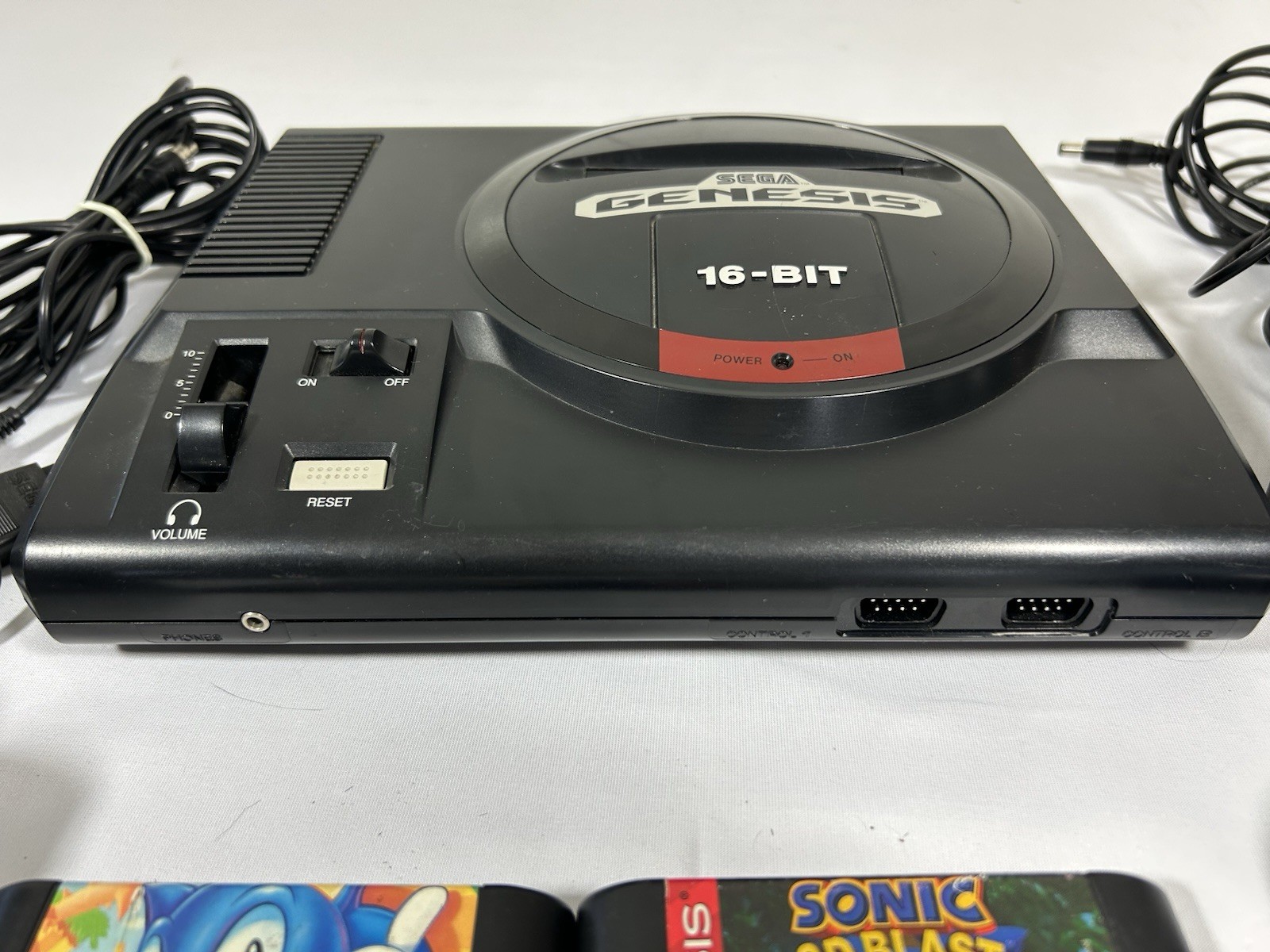 Sega Genesis HD Model 1 MK-1601 Console – Games & Controllers Bundle TESTED