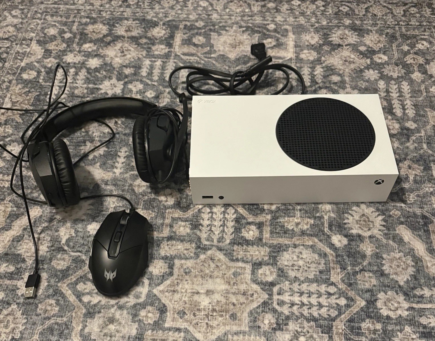 Microsoft Xbox Series S 512GB Digital Console Bundle Predator Mouse Headset