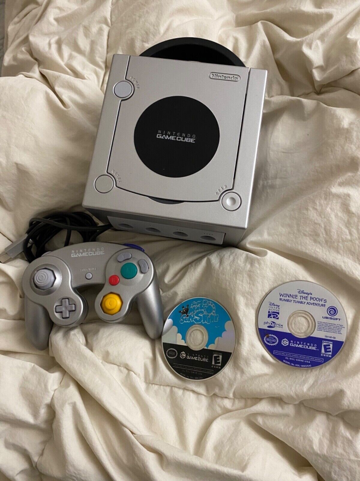 Silver Nintendo Game cube – Slightly Used – Still works
