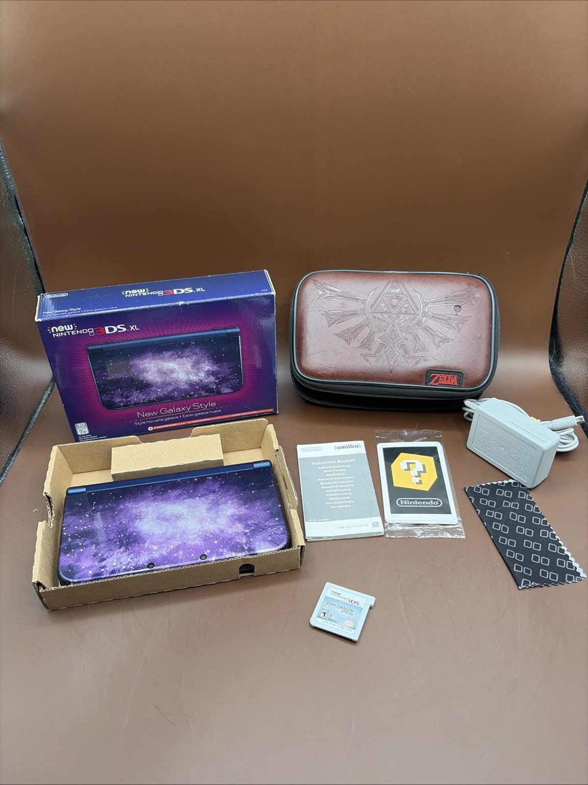 Nintendo 3DS XL Galaxy Edition Handheld System Console w Box Zelda Case Good