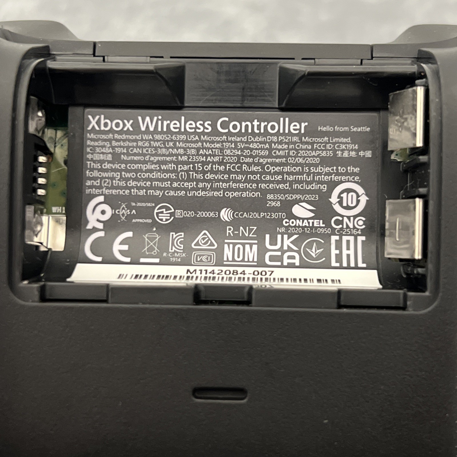 Microsoft Xbox One 500GB Console Black 1540 Controller, Power Cord And 5 Games