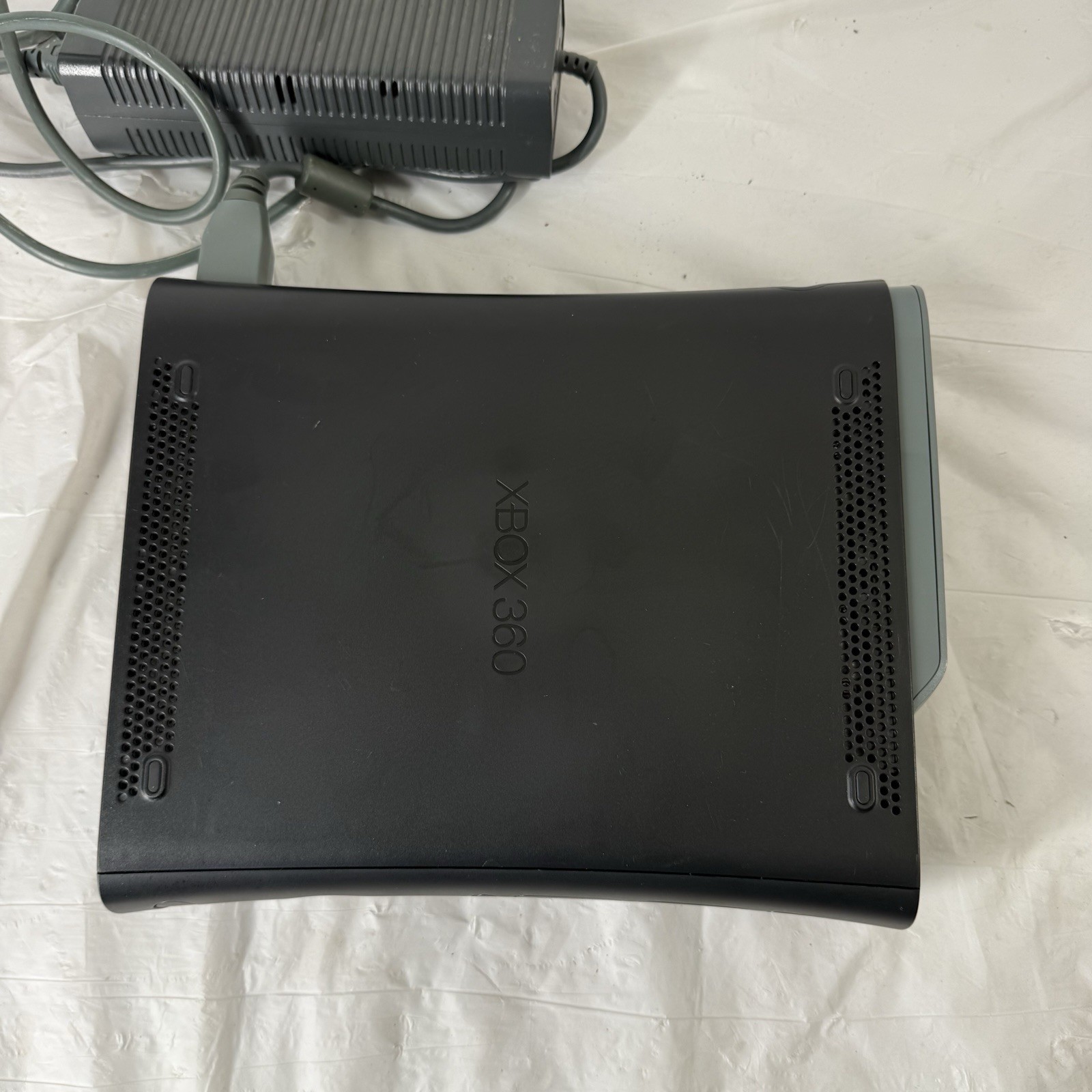 E1 Microsoft Xbox 360 Slim Black Console Only 60GB Hard Drive