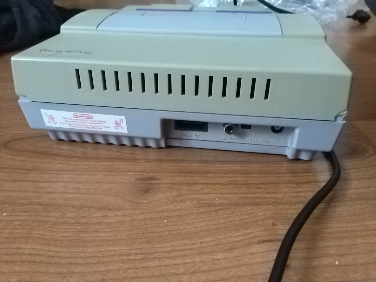 NES Gray Home Console one controller cracks in corners Nintendo Retro Console