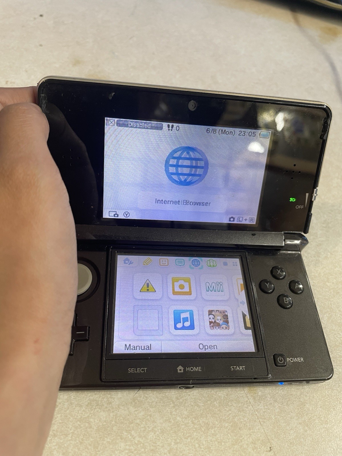 Nintendo 3DS 2GB Handheld System – Black