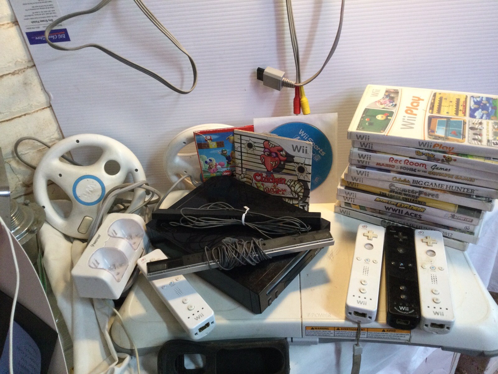 Wii U Console, Balance Board, Remotes, 14 Games, Steering wheels, Etc