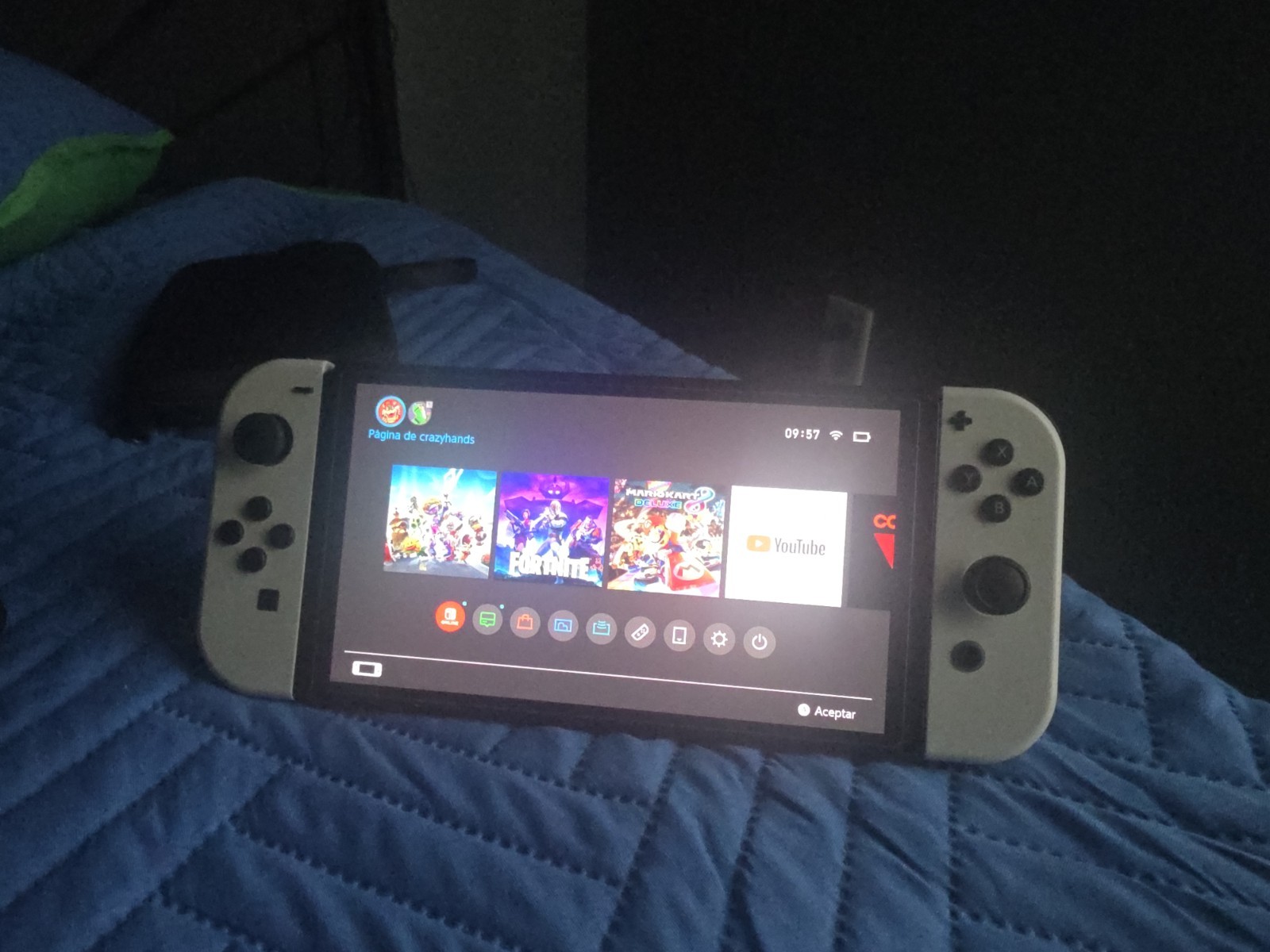 Nintendo Switch OLED Model – 64GB/White (HEGSKAAAA)
