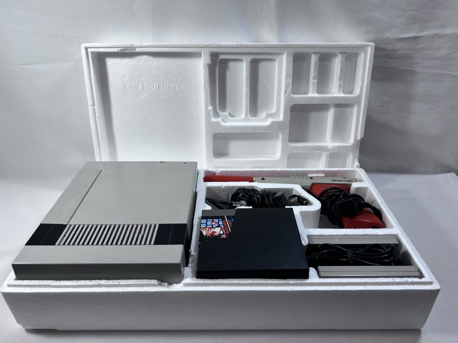 NES Nintendo Entertainment System Action Set Home Console Complete In Box CIB
