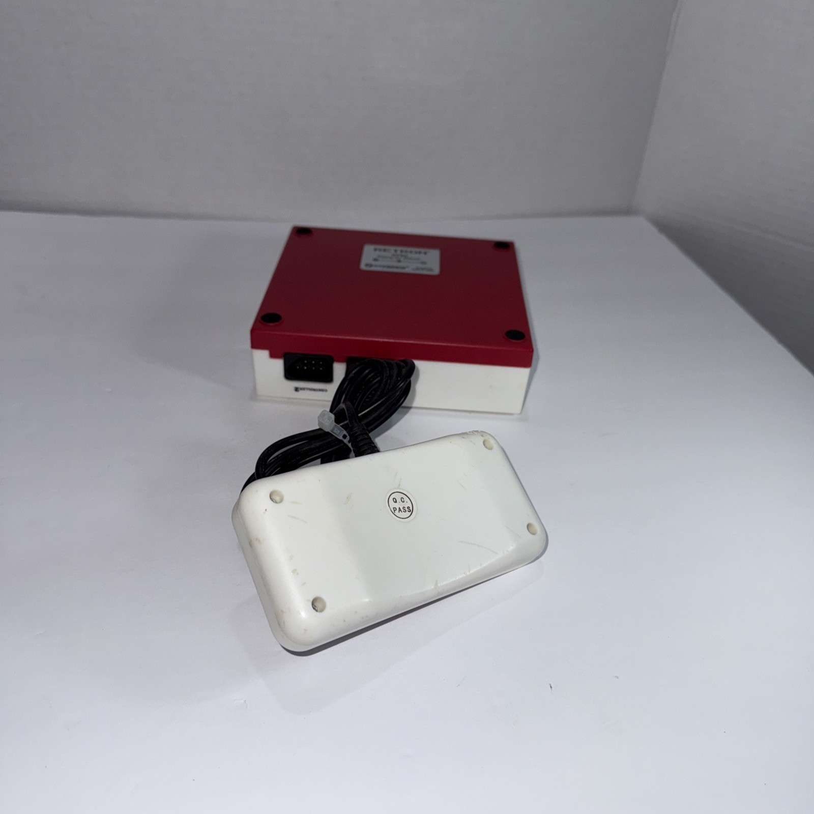 Hyperkin RetroN 1 Gaming Console for the NES Red White – tested