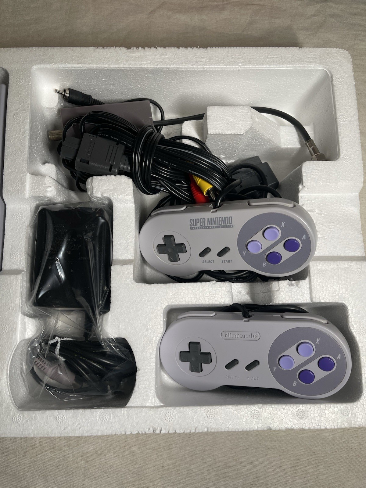 Super NES Donkey Kong Console Set CIB W/ Matching Serial Number – Tested!