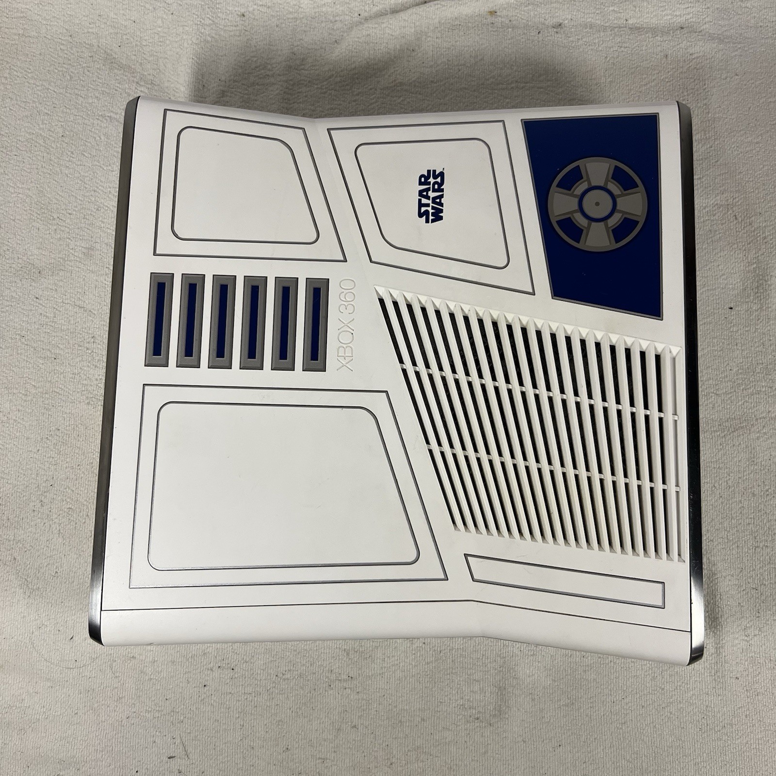 Microsoft Xbox 360 320GB Star Wars Limited Edition R2D2 Bundle