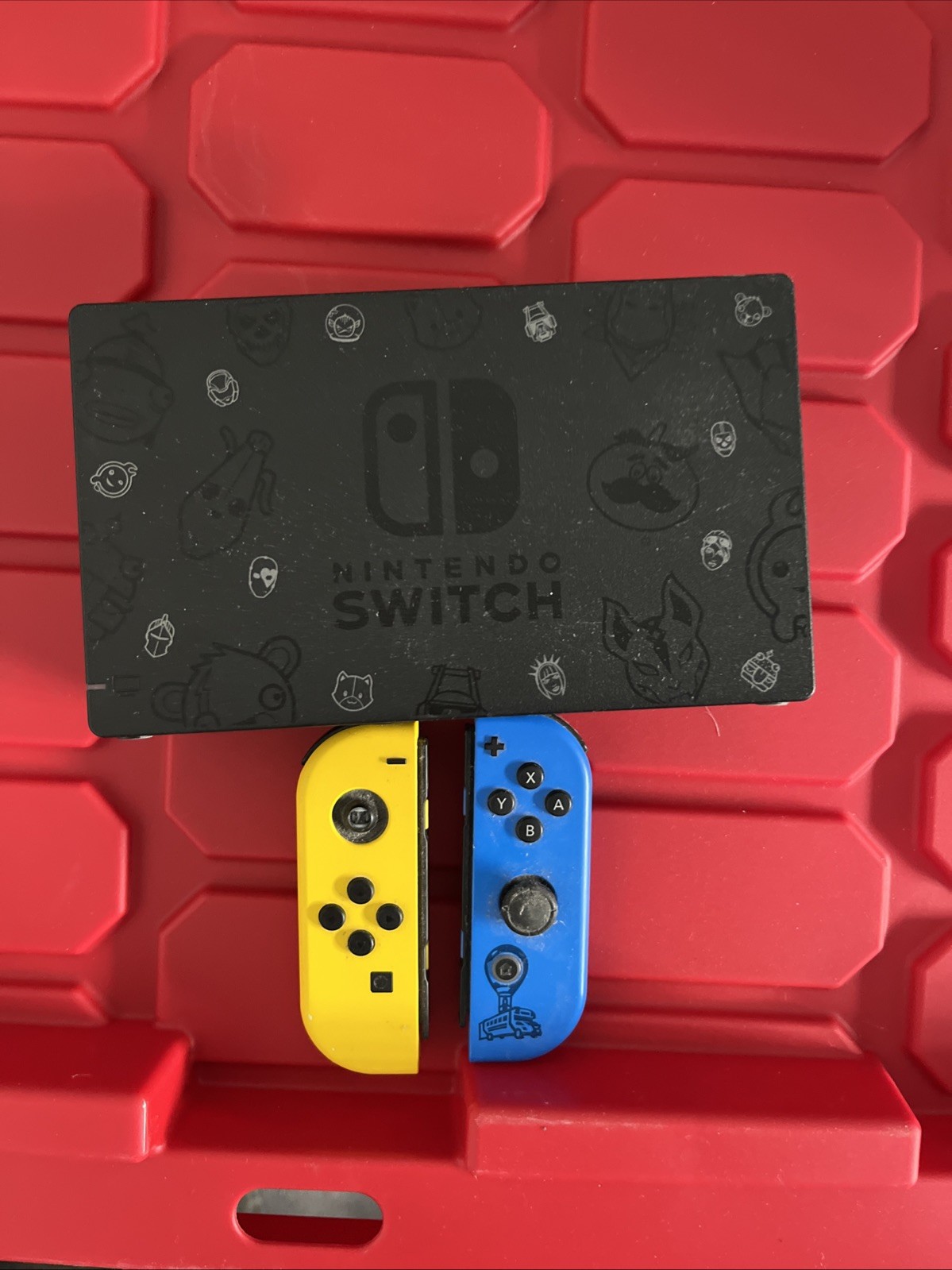 Nintendo Switch Fortnite Dock Black Yellow Blue Blue & Yellow Joy-Con