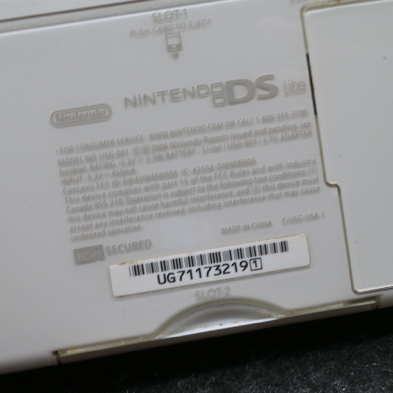 Nintendo DS Lite White Handheld Console USG-001 Console Only (No Charger/stylus)