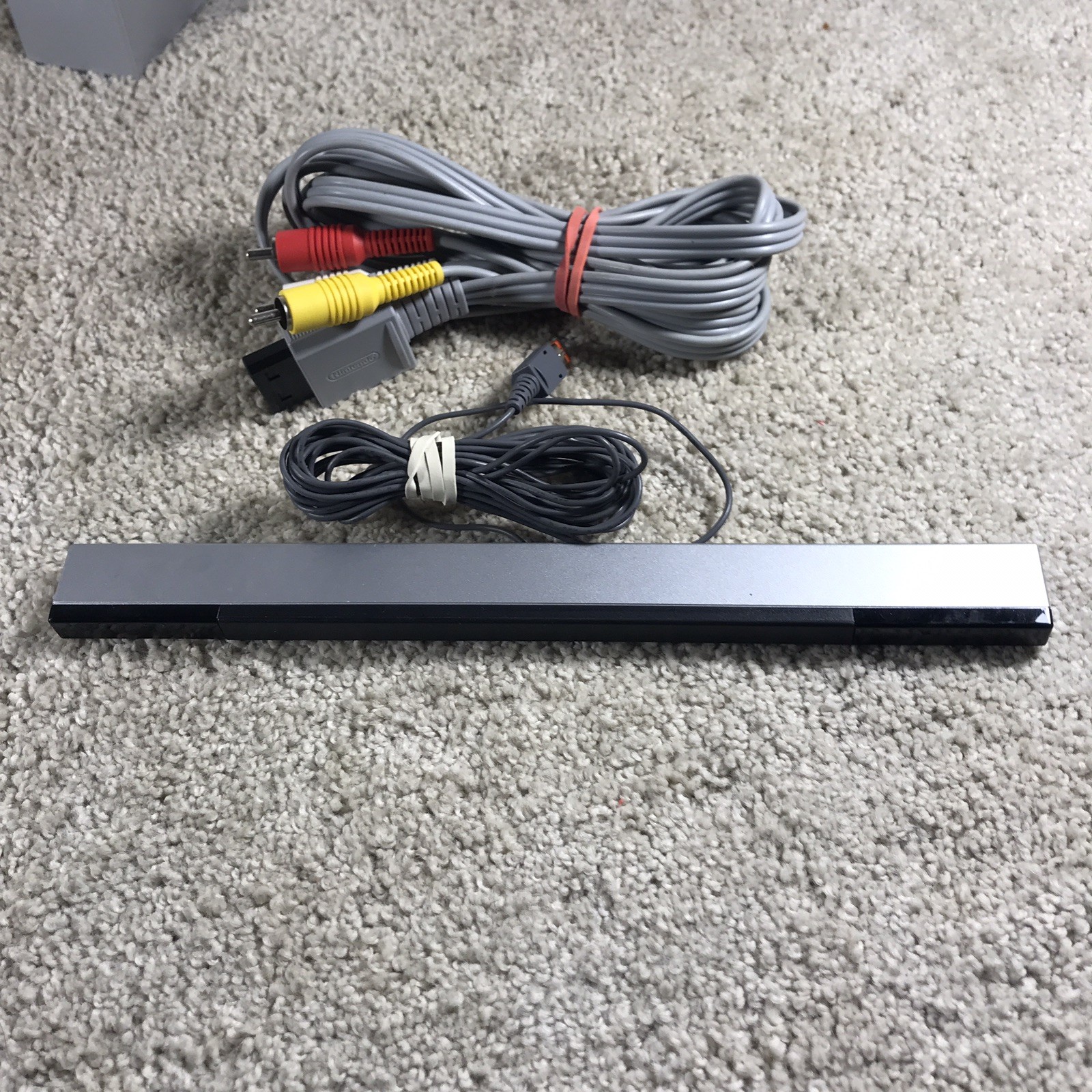 Nintendo Wii White Console w/ Controller, 6 Games, Cables Tested/Works