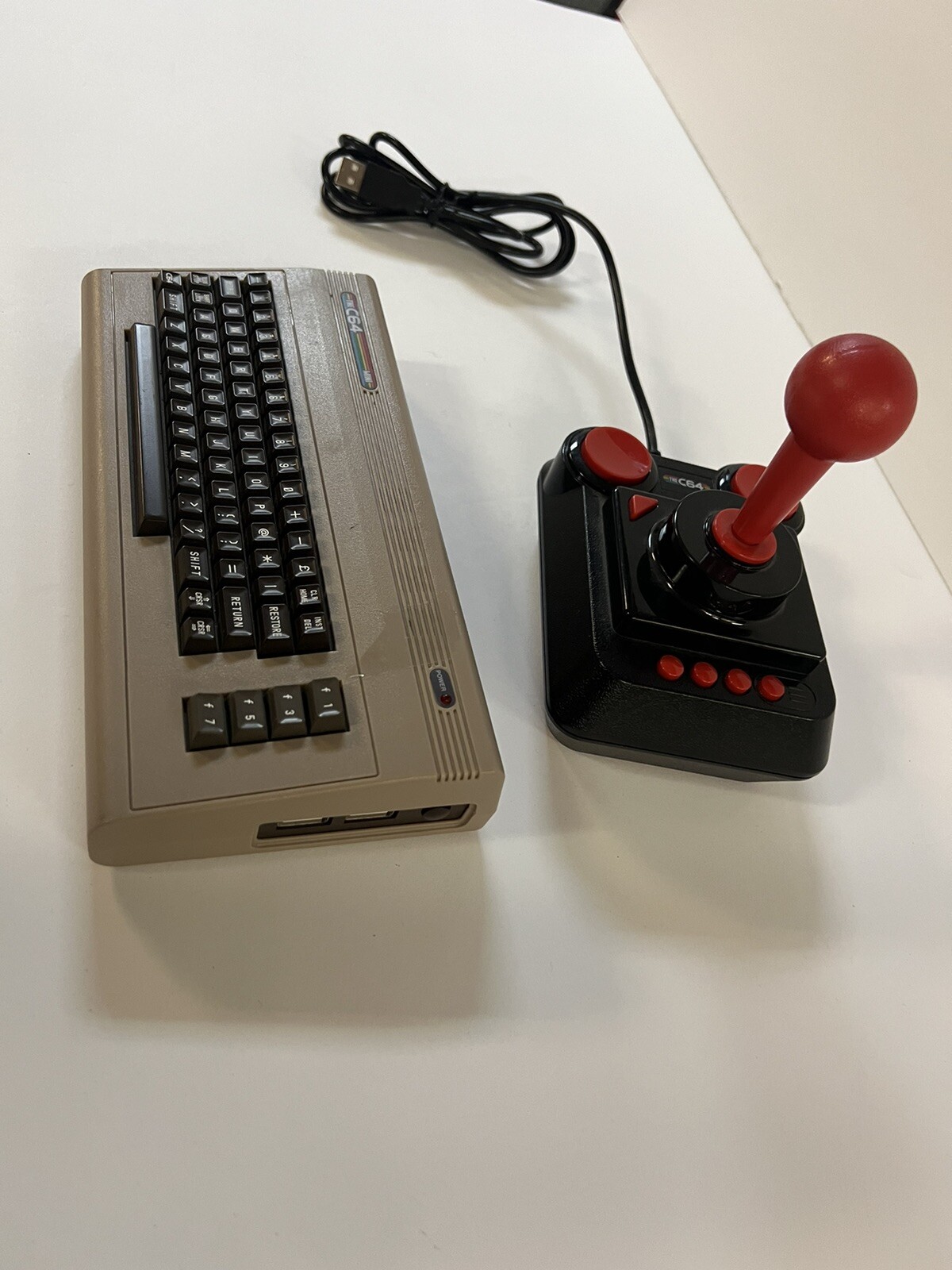 Retrogames The C64 Mini USA Version
