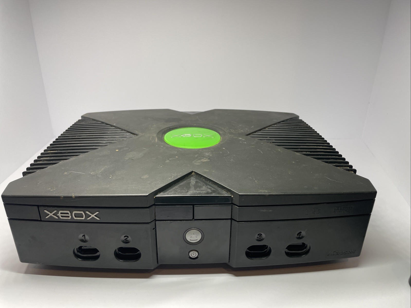Microsoft Xbox Original Console – Lot of 2 PARTS/REPAIR)ONE WORKS SOMEWHAT-Read