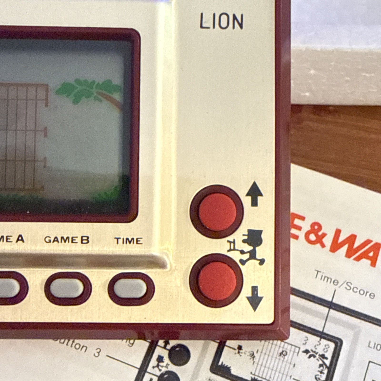Nintendo Game & Watch LION LN-08 Gold Series 1981 With Box Working