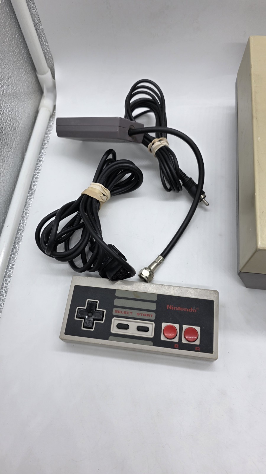 Original Nintendo Entertainment System NES-001 1985 Console W/ Controller & RF