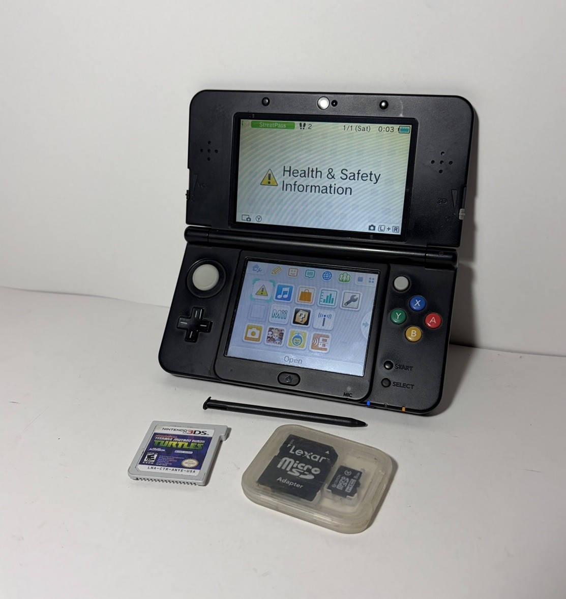 USA New Nintendo 3DS Grey Black – Tested Working – With Game & SD Card