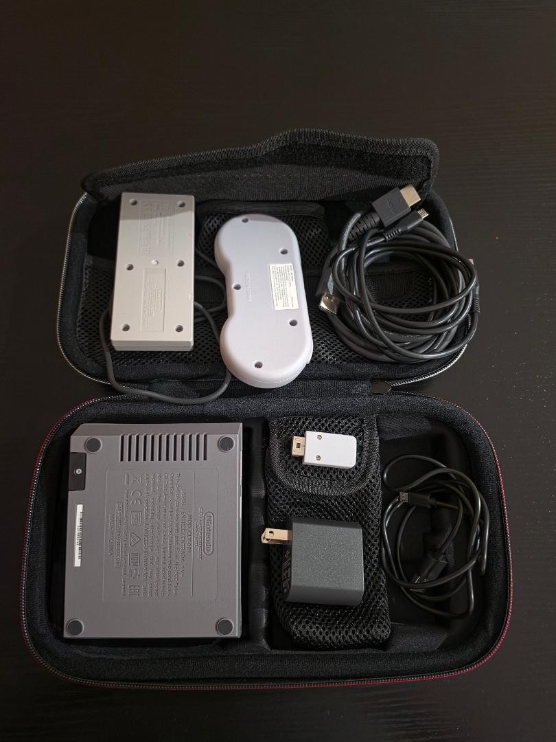NES 512MB NES Classic Edition Console -Gray W/Case & Wireless Controller.