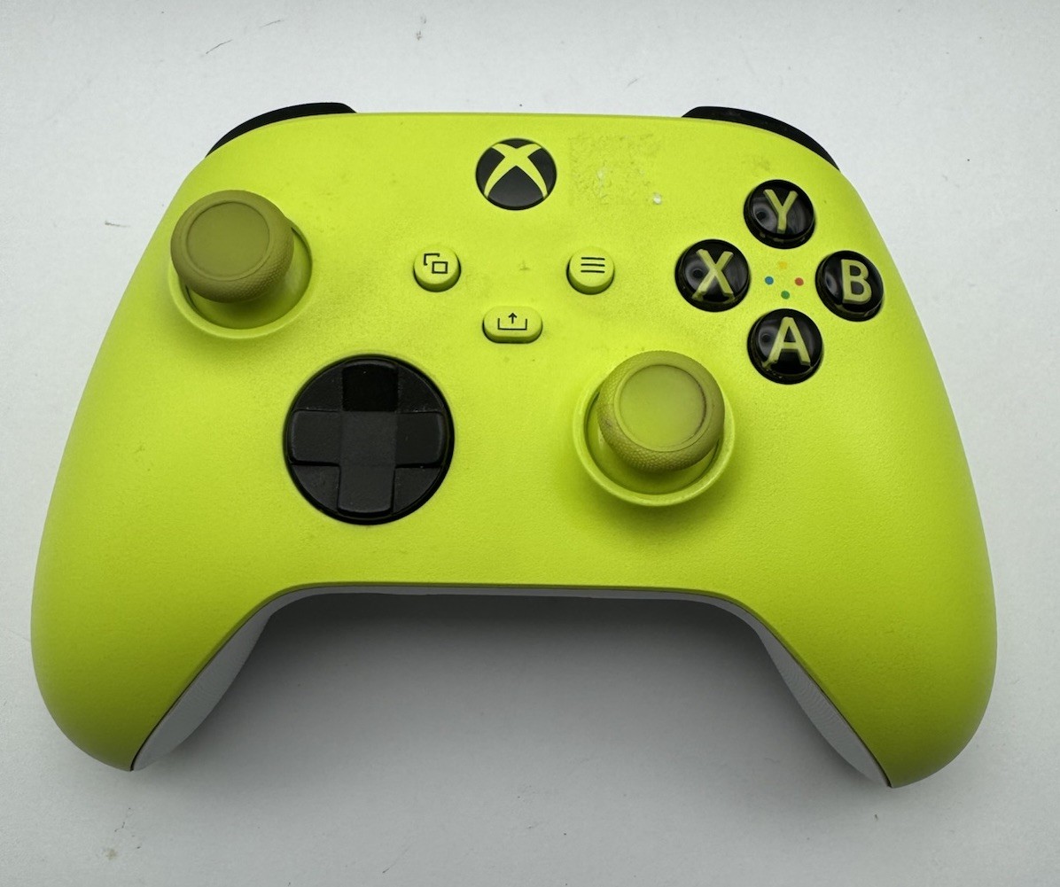 Microsoft Xbox One 1540 Console Tested W/ $30 Controller- Missing Power Chord