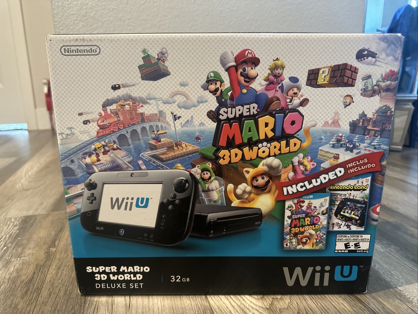 Nintendo Wii U 32 GB Super Mario 3D World Deluxe Set – Box Only