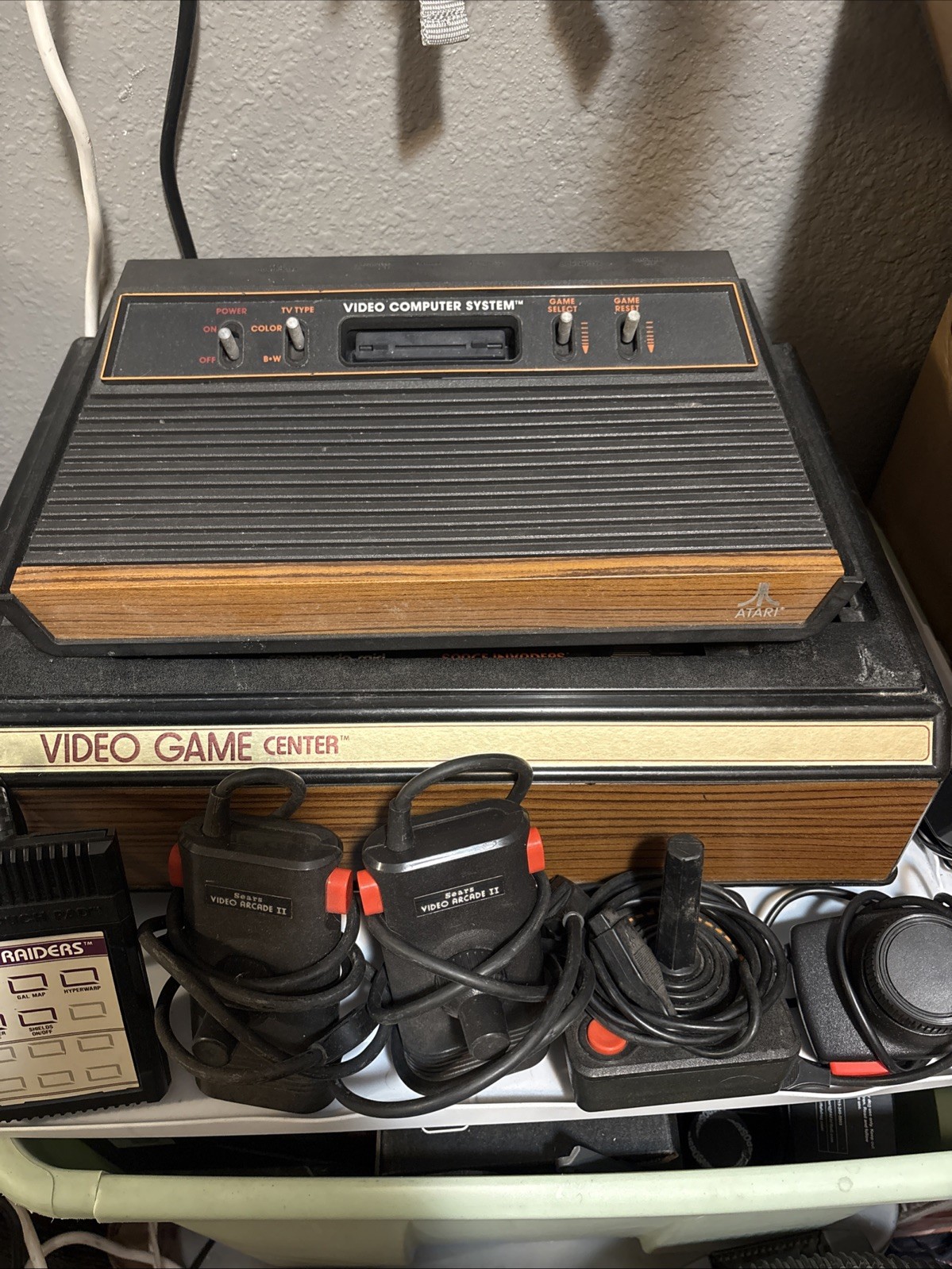 Atari 2600 Console , 4 Controllers, Video Touchpad, And 27 Games Made In Taiwan