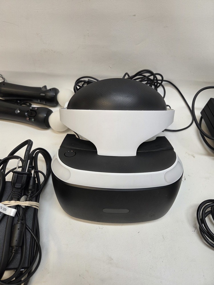 SONY CUH-ZVR2 VR headset
