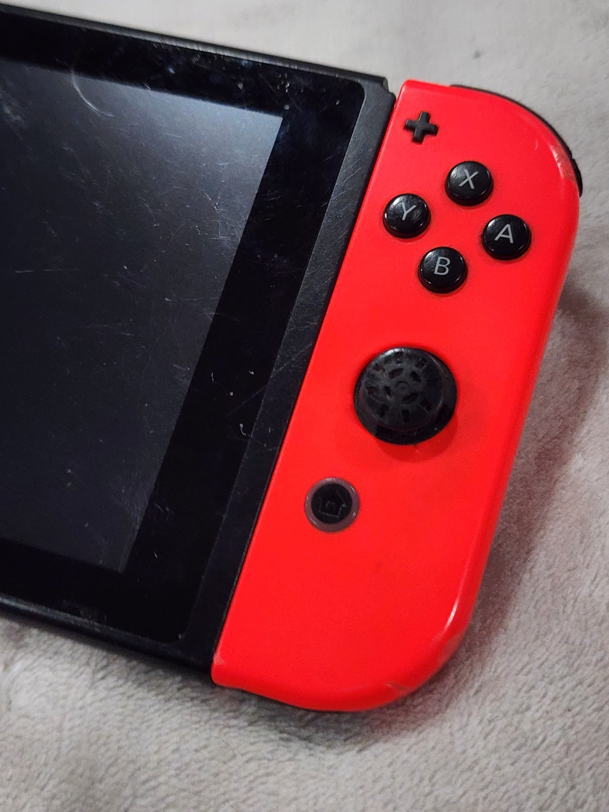 Nintendo Switch Console 32GB Handheld 720p w/ Neon Red/Blue Joy-Con HAC-001