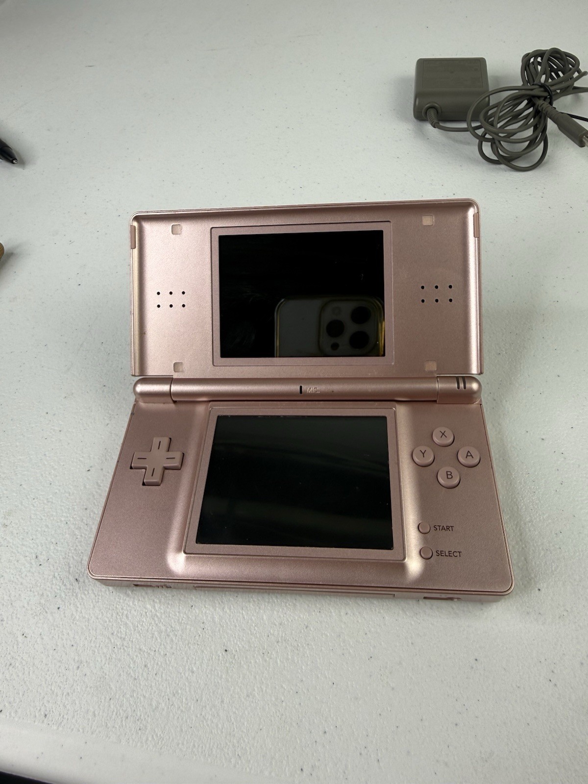 Nintendo DS Lite Metallic Rose Bundle – Games + Charger