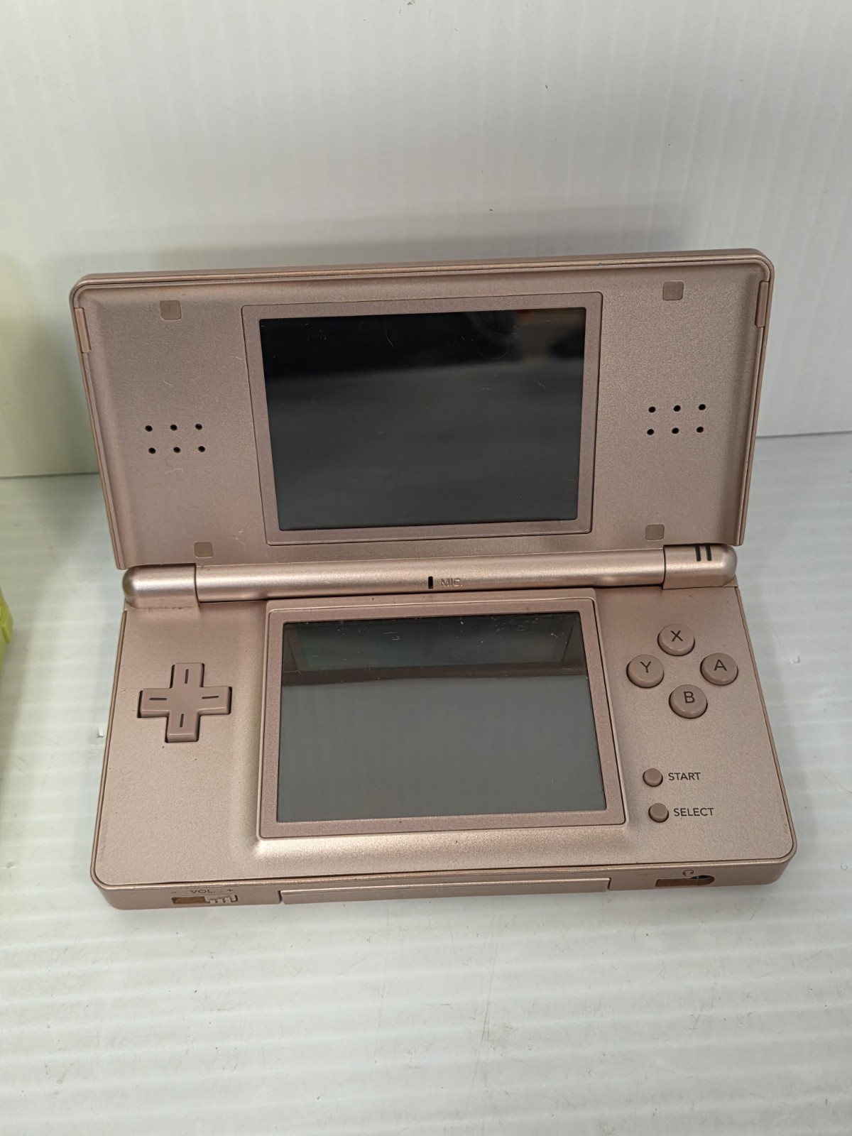 READ!!! – Nintendo DS Lite (USG-001) Green & Metallic Pink -Lot Of 2 – Both Work