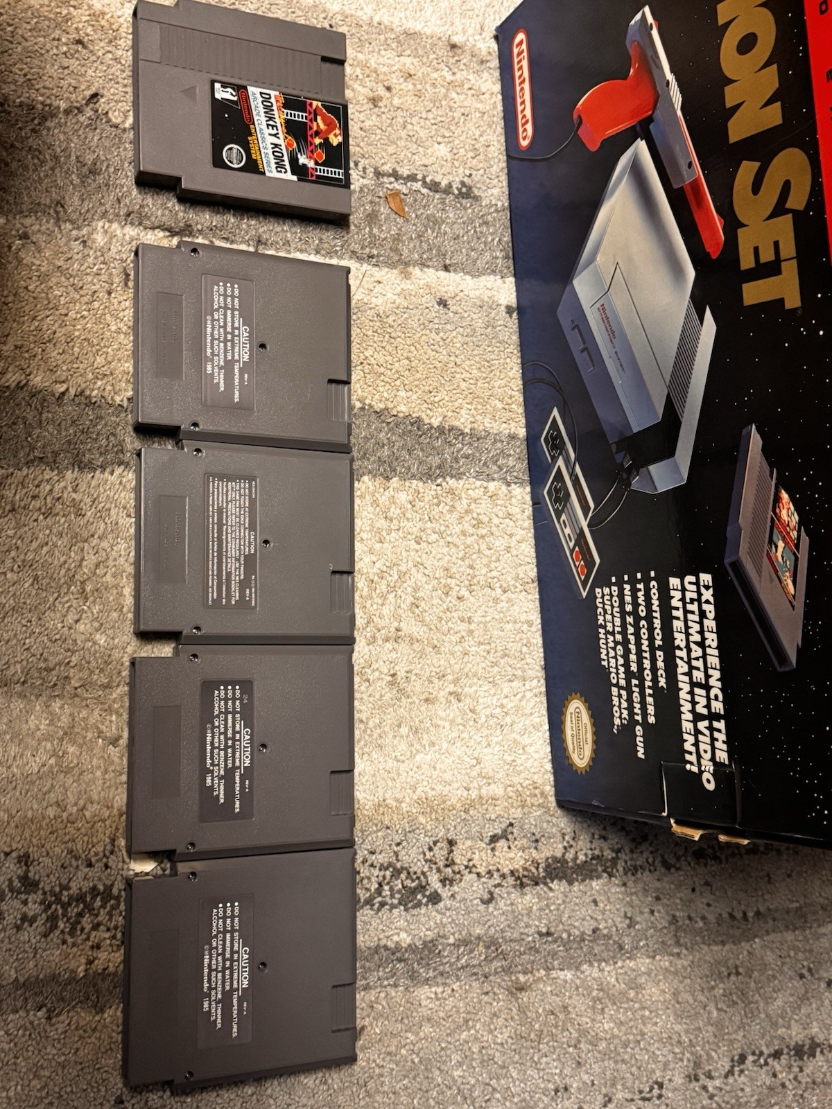 Nintendo NES Action Set System In Box CIB Tested W/ Super Mario + 5 Games-Clean