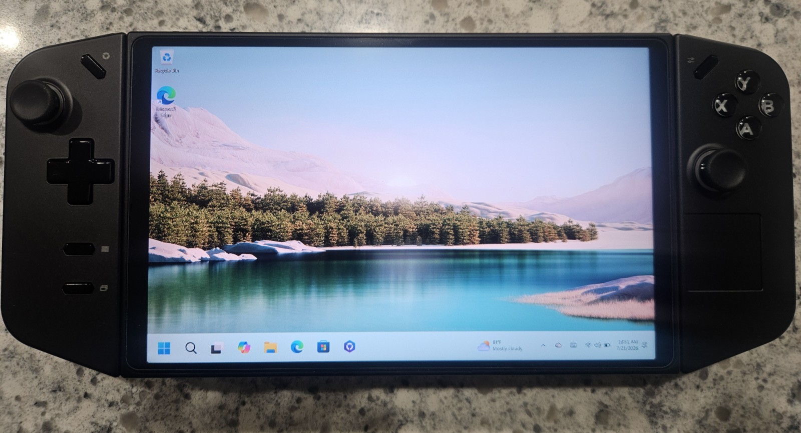 Legion Go 8.8″ 144Hz WQXGA Gaming Handheld AMD Ryzen Z1 Extreme, 16GB , 1TB SSD
