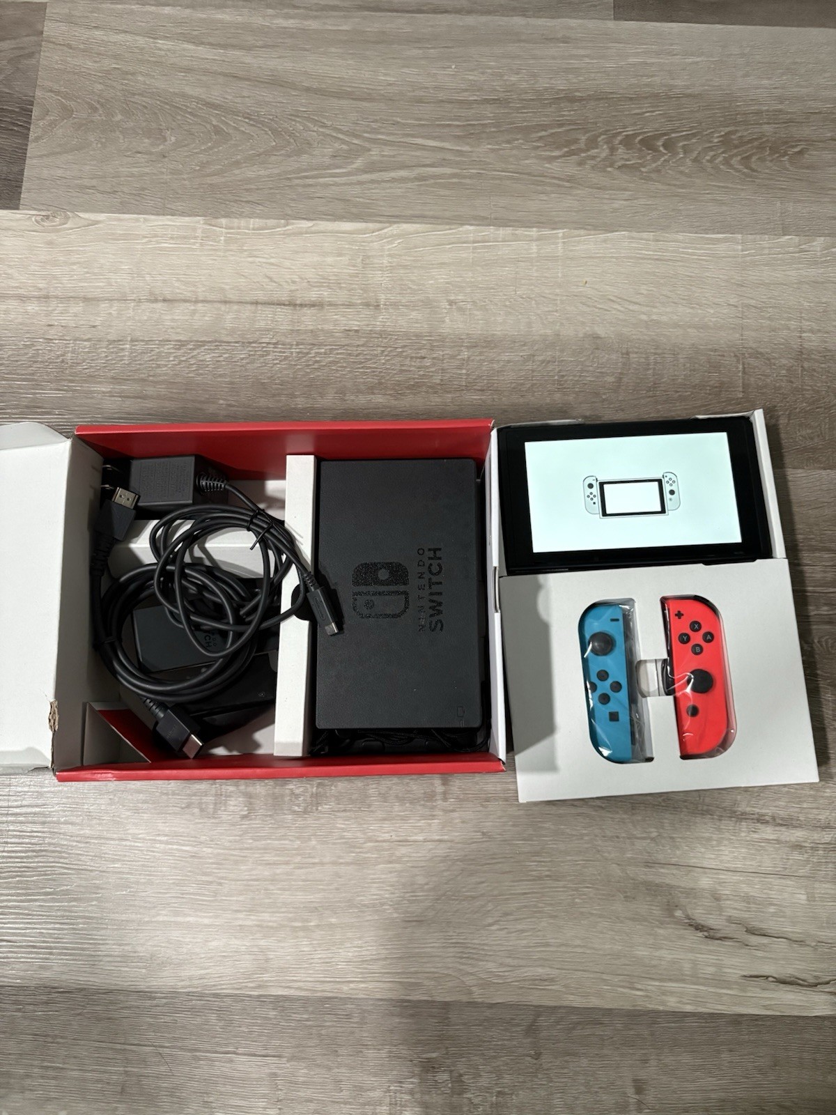 Nintendo Switch Console Bundle Mario Kart 8 Deluxe Neon Red Blue Joy-Con