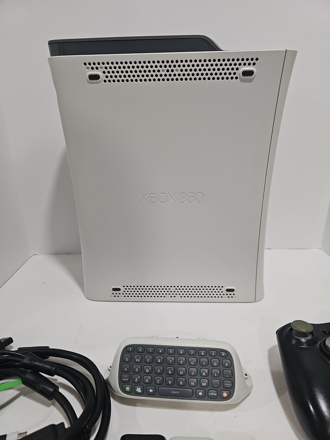 Microsoft Xbox 360 Pro 20GB Console – Matte White- NOT WORKING PARTS ONLY